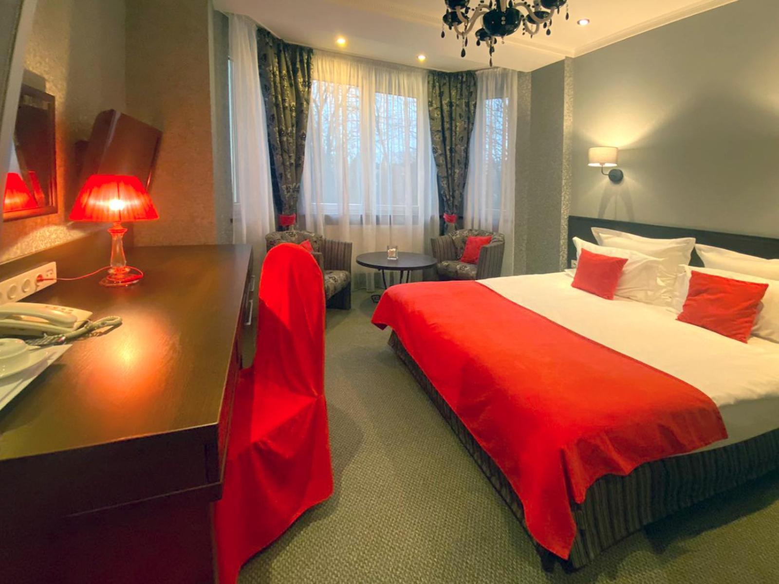 Eney Boutique Hotel Lvov Pokoj fotografie